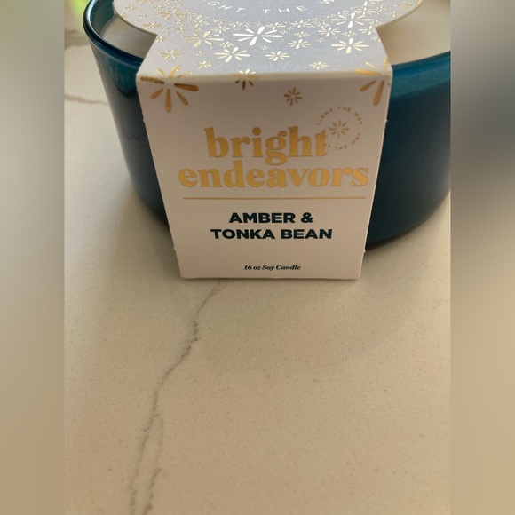 NWT Amber & Tonka Bean bright endeavors 3-wick Glass 16 oz candle peace blue - Picture 4 of 7